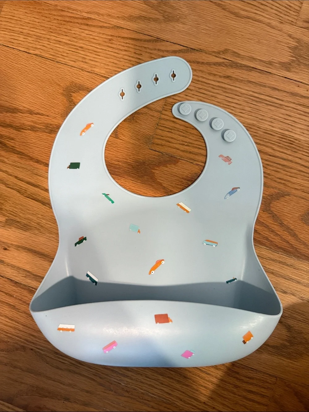 Mushie Neutral-Toned Silicone Baby Bibs — 5-Pack (Blue, Navy, Mint, Cream, Gray)